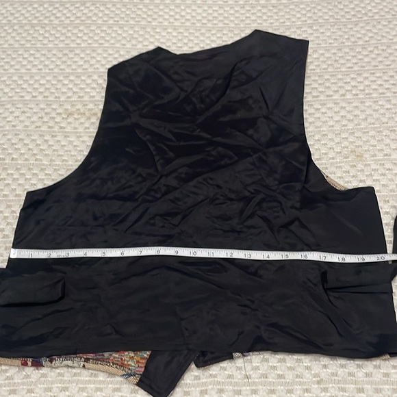 Vintage Christmas Tapestry Vest with Santa and Holiday Designs - Picture 9 of 12